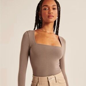 Abercrombie & Fitch Soft Matte Seamless Long Sleeve Square Neck Bodysuit size M